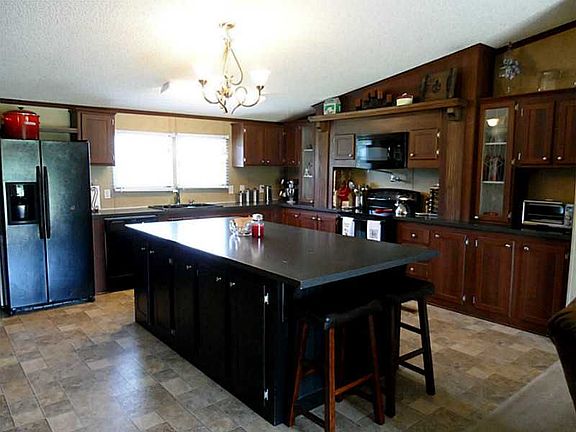 3rd image of 8710 Pinehaven Dr