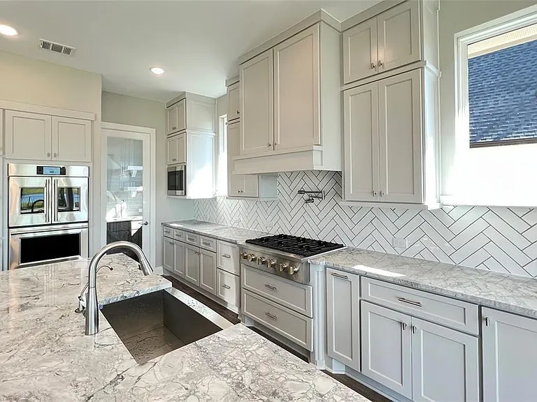 10334 Fountain Shore Dr — Photo 16
