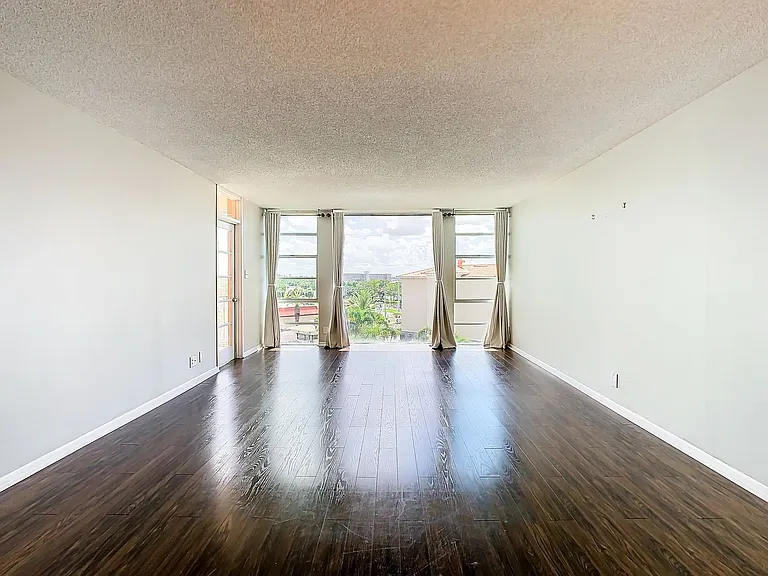 7400 Sun Island Dr #503 — Photo 19