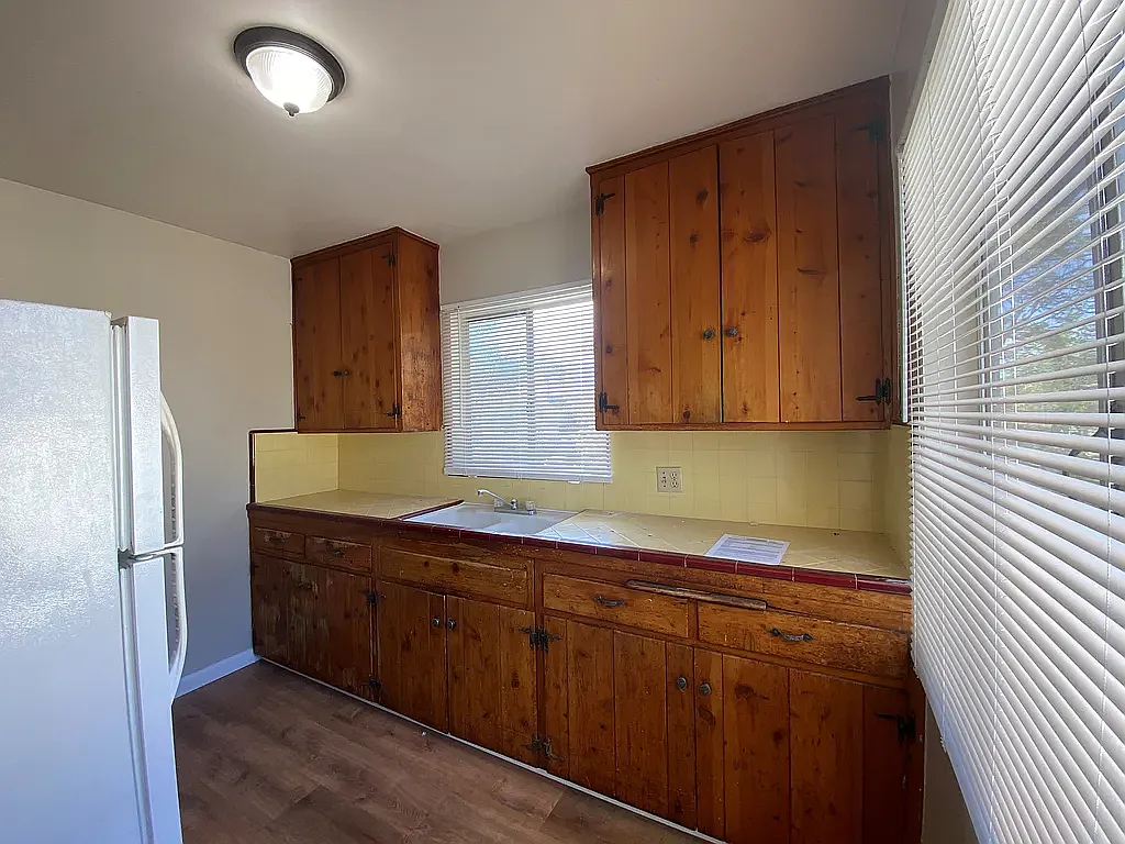 2 bed, 800 sqft, $2,090 — Photo 3