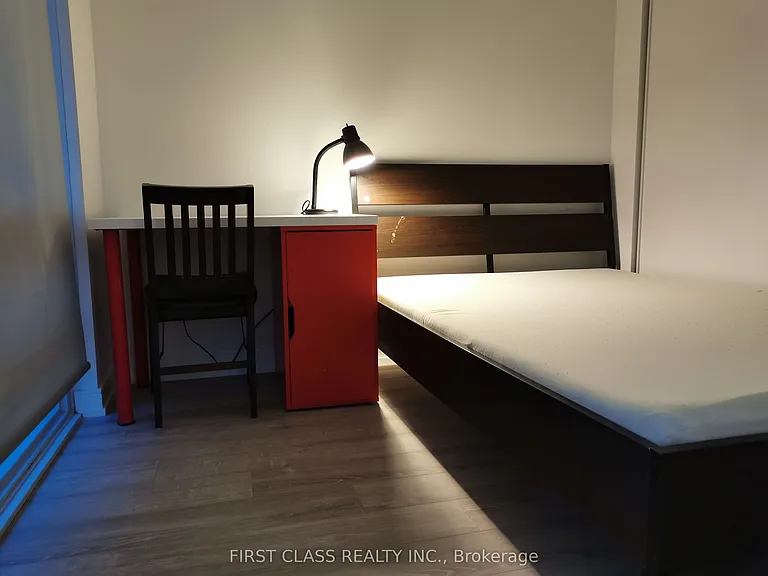 28 Wellesley St E #3504 — Photo 14