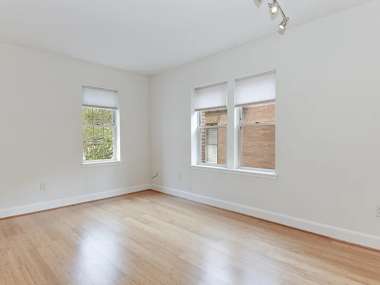 1673 Park Rd NW #303 — Photo 5