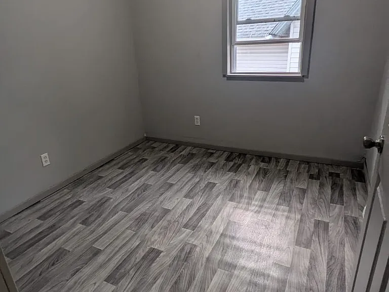 418 Harbor St #3 — Photo 8