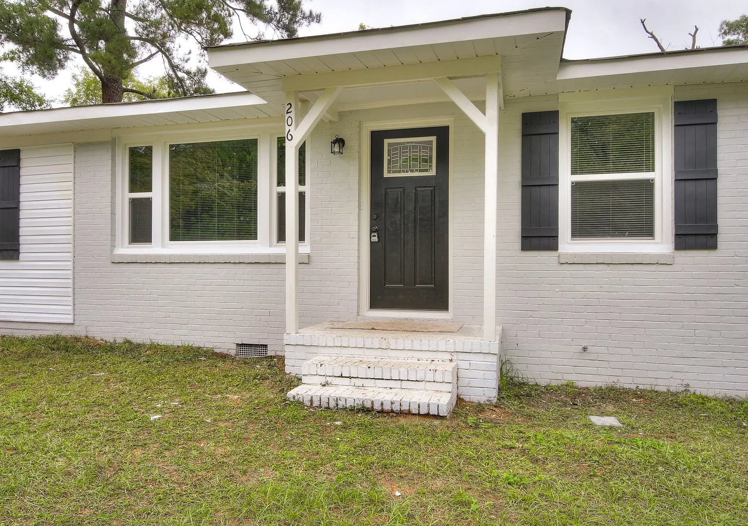 Updated House in Heart of Martinez — Photo 3