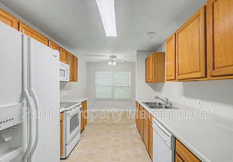2305 Spivey Ave — Photo 10