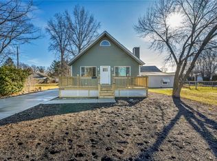 33418 Lake Shore Blvd, Eastlake, OH 44095