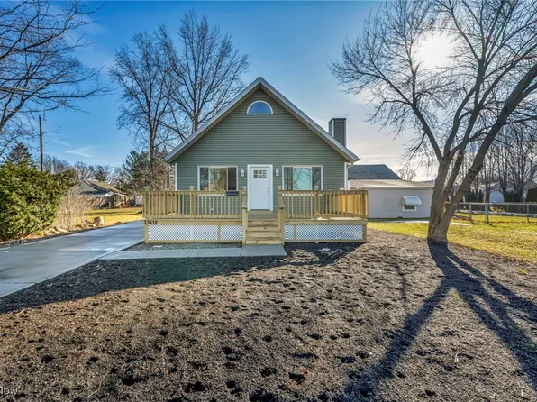 33418 Lake Shore Blvd, Eastlake, OH 44095