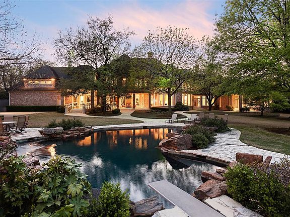 5th image of 10714 Lennox Ln
