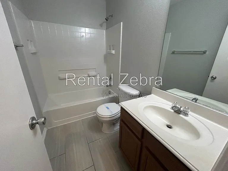 5438 Jacob Dr — Photo 7