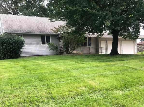1706 S 11th St, Oskaloosa, IA 52577