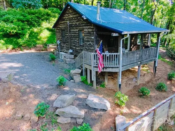 849 Camp Hill Rd, Mill Spring, NC 28756