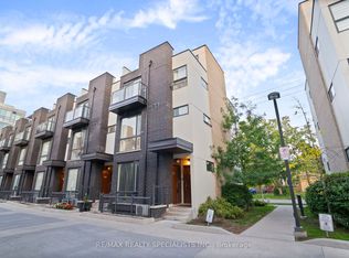 24 Fieldway Rd #10, Toronto, ON M8Z0E3