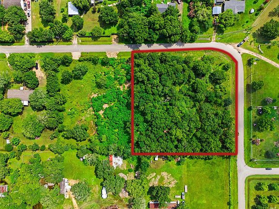 3rd image of 4714 Hill Side Ln