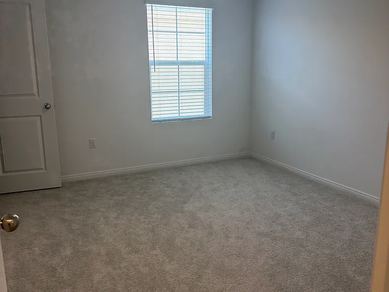 1377 Yeager Ave — Photo 17