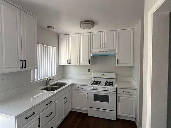 2nd image of 627-631 S Baldwin Ave #627B