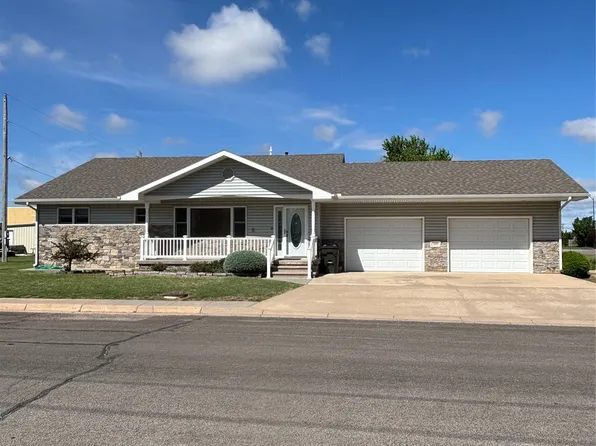 509 S Oak St, Greensburg, KS 67054