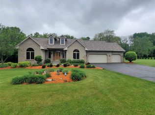 9998 Tybow Trl, Roscoe, IL 61073