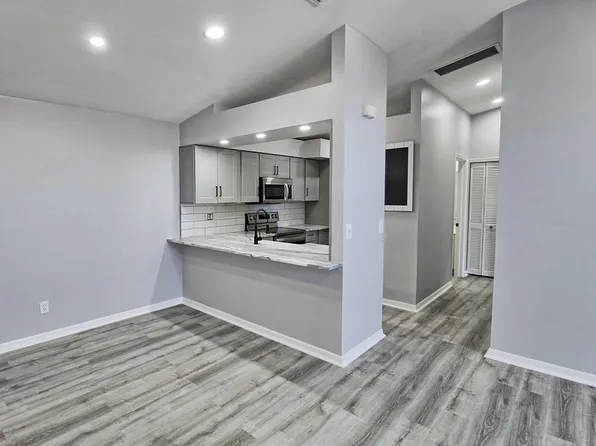 13247 Whitehaven Ln, Fort Myers, FL