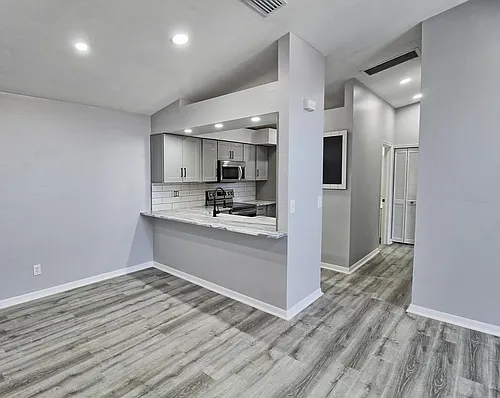 13247 Whitehaven Ln Photo 1