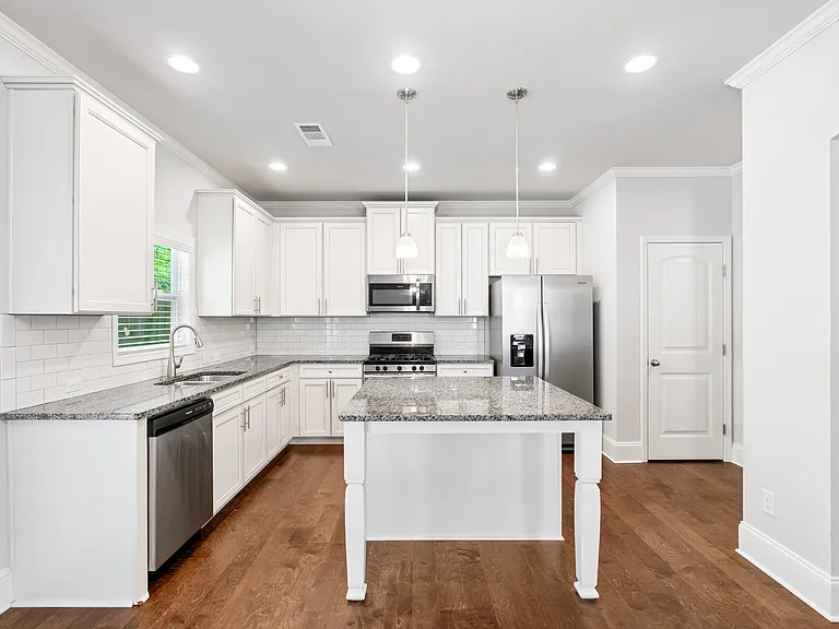 4350 Cordova Ln — Photo 8