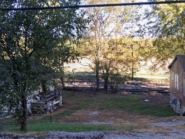 2670 James River Rd, Huntington, WV 25701