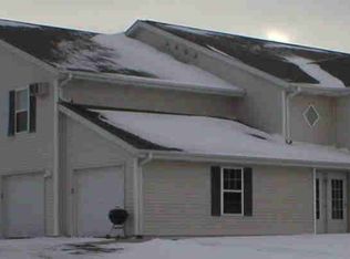384 Minz Park Cir APT 1, West Bend, WI