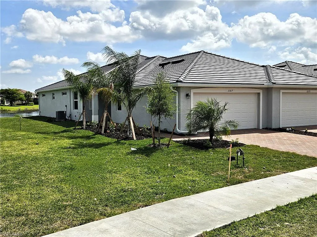 2 bed, 2.0 bath, 1564 sqft, $2,495 — Photo 1