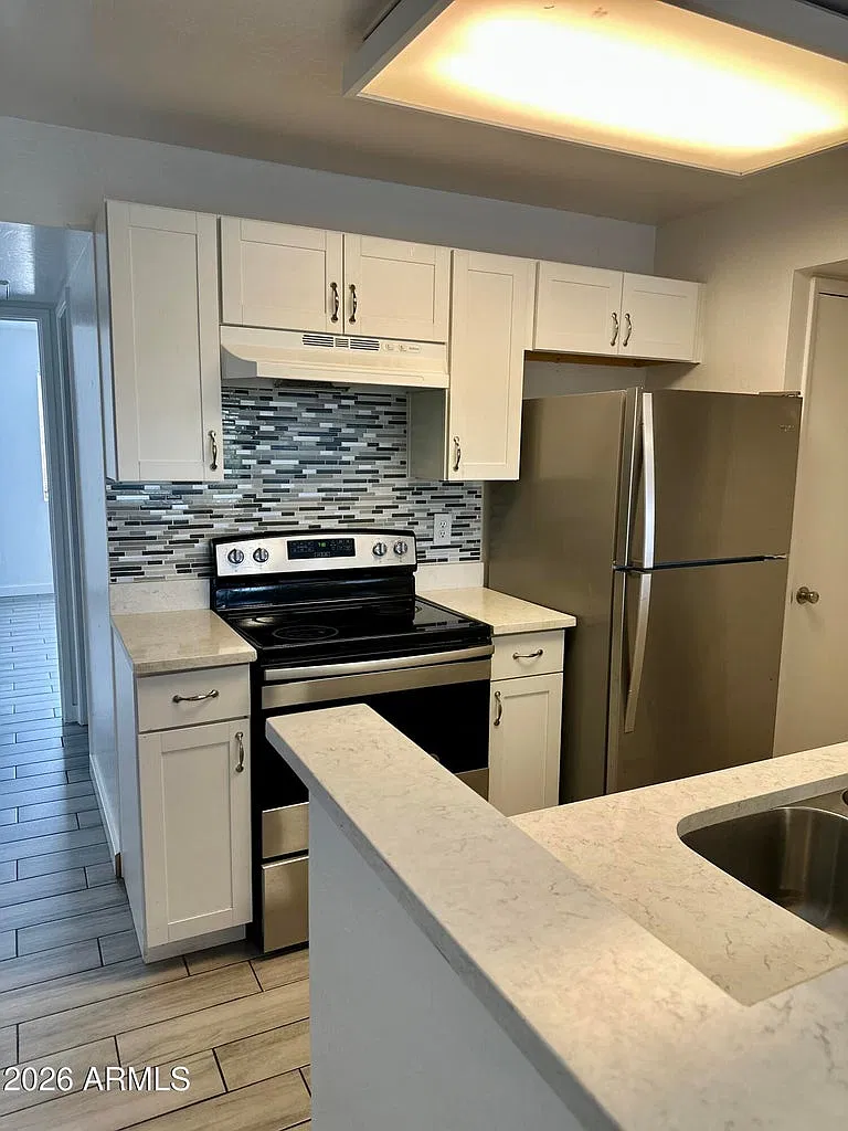 2 bed, 925 sqft, $1,400 — Photo 2
