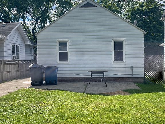 2nd image of 3632 Torrance Dr