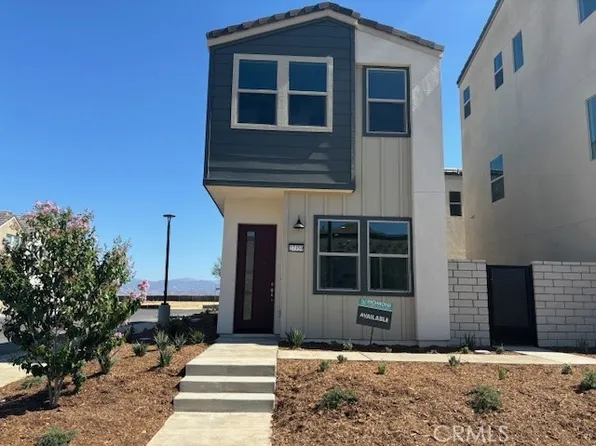 27359 Hyland Ct, Valencia, CA 91381
