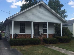 806 W Chestnut St, Marion, IL 62959