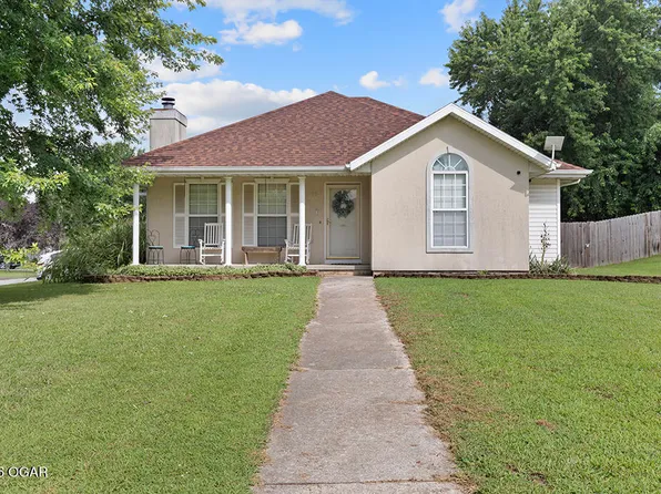 705 S Whippoorwill Dr, Strafford, MO 65757
