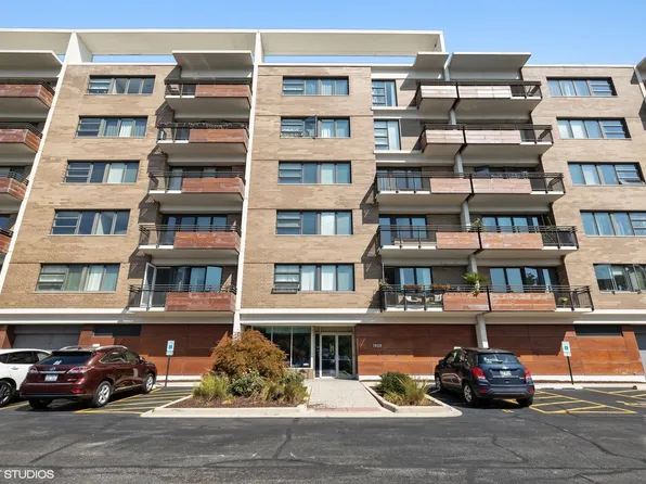 1905 S Wolf Rd APT 607, Hillside, IL 60162