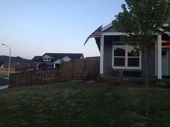 2nd image of 1804 Clatsop St