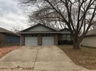 2716 NW 3rd Street Ter, Blue Springs, MO 64014