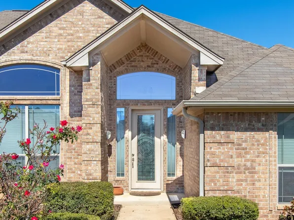 2060 Yasmeen Cir, Flint, TX 75762