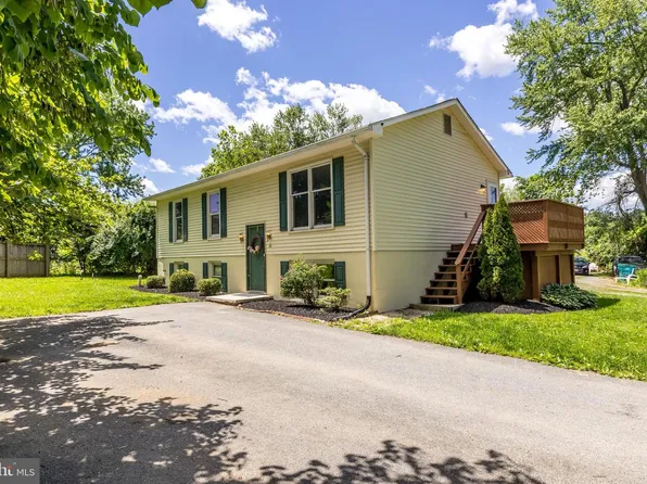 26 Sullivan Ave, Westminster, MD 21157