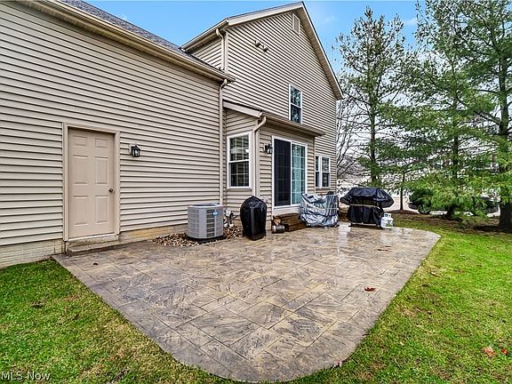3rd image of 2100 Camden Ln