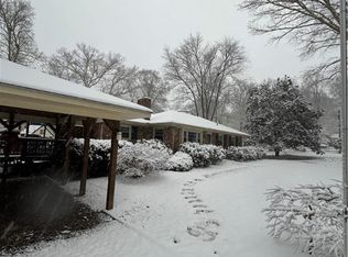 8828 Gem St, North Chesterfield, VA 23235