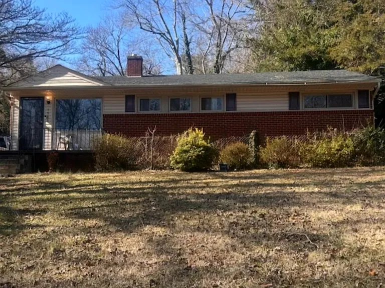 1505 McGuinn Dr — Photo 1