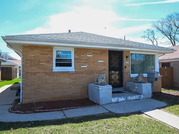 7509 West Carmen AVENUE, Milwaukee, WI 53218