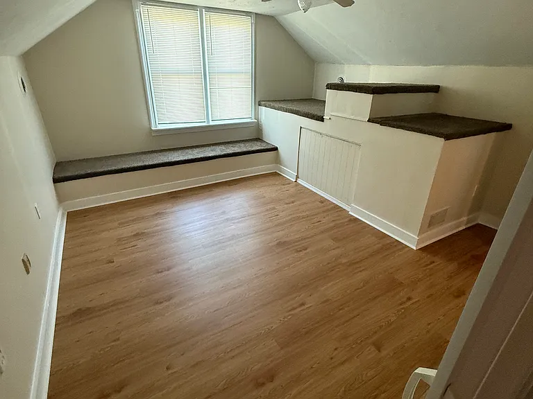 5027 E Trindle Rd — Photo 17