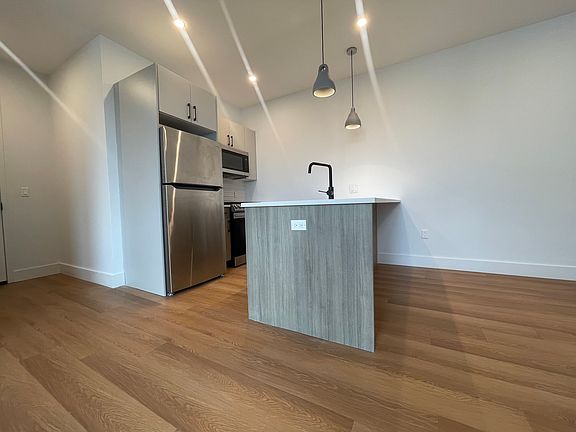 2nd image of 540 Martin Luther King Dr #501