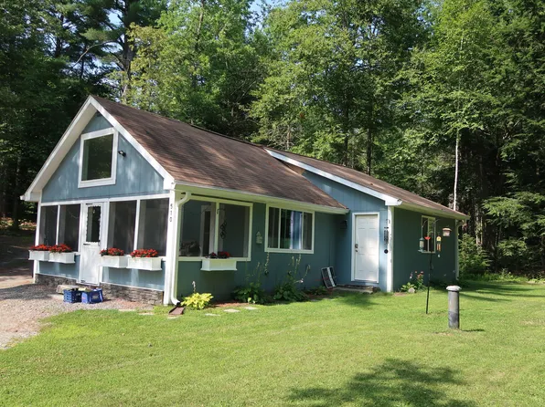 510 Sunflower Lane E, Sidney, ME 04330