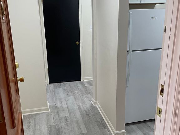3rd image of 1000 Croghan St