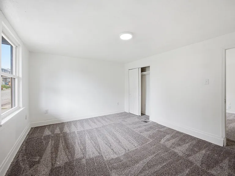 2906 Chester St — Photo 7
