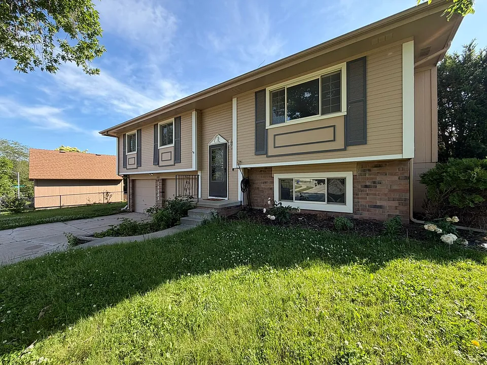 13203 Courtney Dr