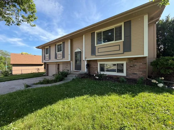 13203 Courtney Dr, Bellevue, NE 68123