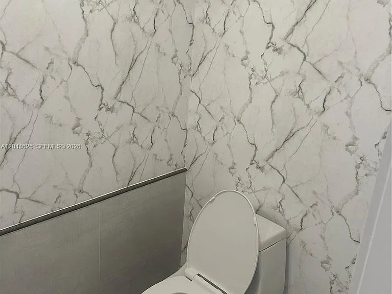 1060 Brickell Ave #2505 — Photo 6