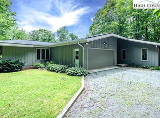 1877 Lee Gualtney Rd, Banner Elk, NC 28604